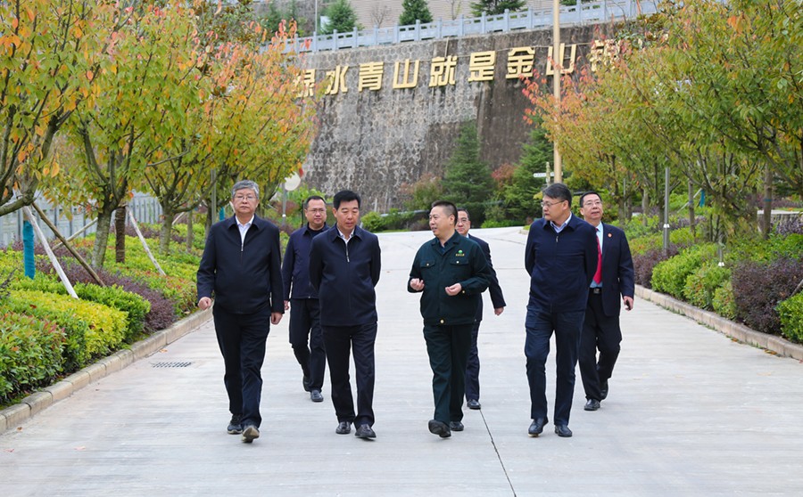 29-2021年10月，甘肅省高級(jí)人民法院院長(zhǎng)張海波蒞臨公司調(diào)研。.jpg