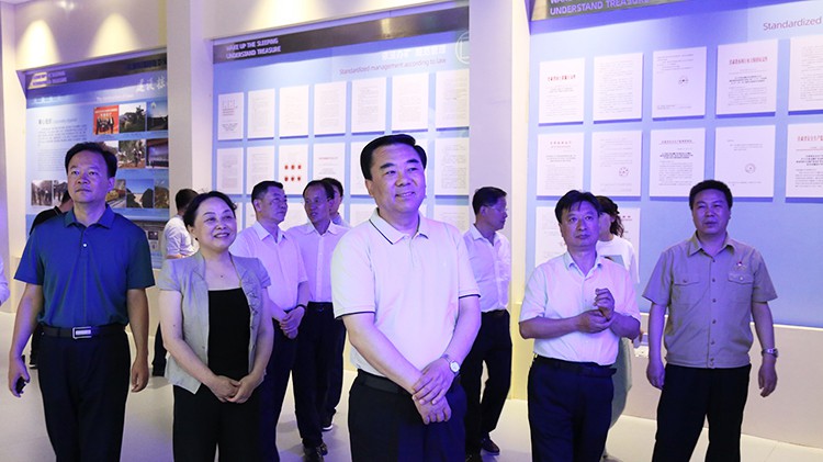 省委常委、省委統(tǒng)戰(zhàn)部部長(zhǎng)馬廷禮蒞臨金徽股份調(diào)研